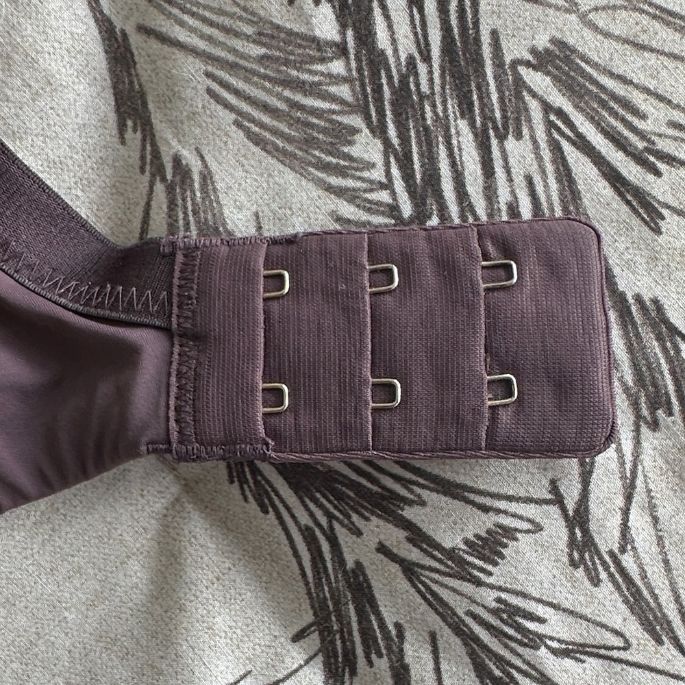 Women’s Padded Bra set!  Brown and Cream 3 great like new bras - spanx, VS & - Picture 13 of 13